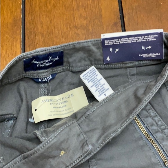 NWT AE Grey-Green Cargo Midi Shorts - Picture 4 of 11